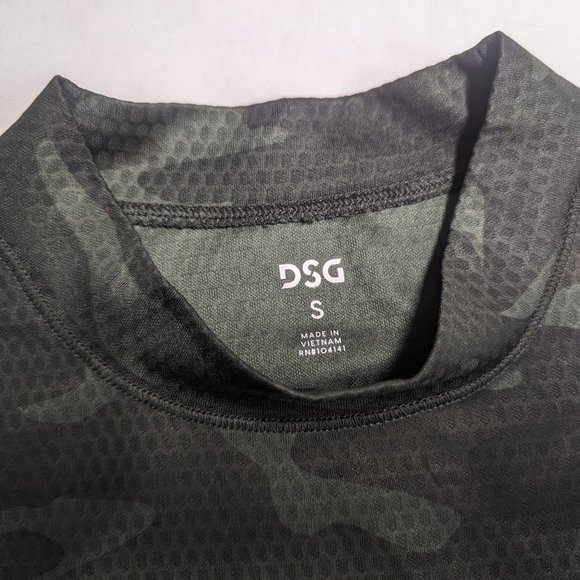 DSG Camo Cropped Top, Size Small - Picture 2 of 6